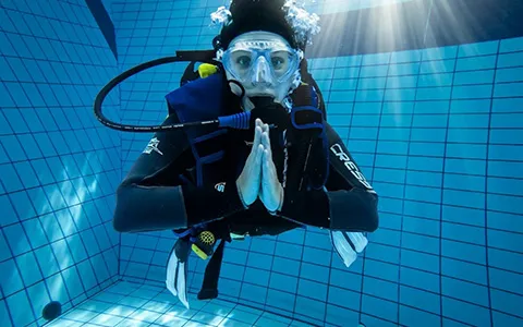 MASTER BUOYANCY &amp; TRIM DIVER